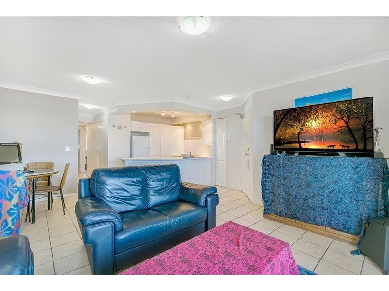 2/2 Seventeenth Avenue, Palm Beach QLD 4221