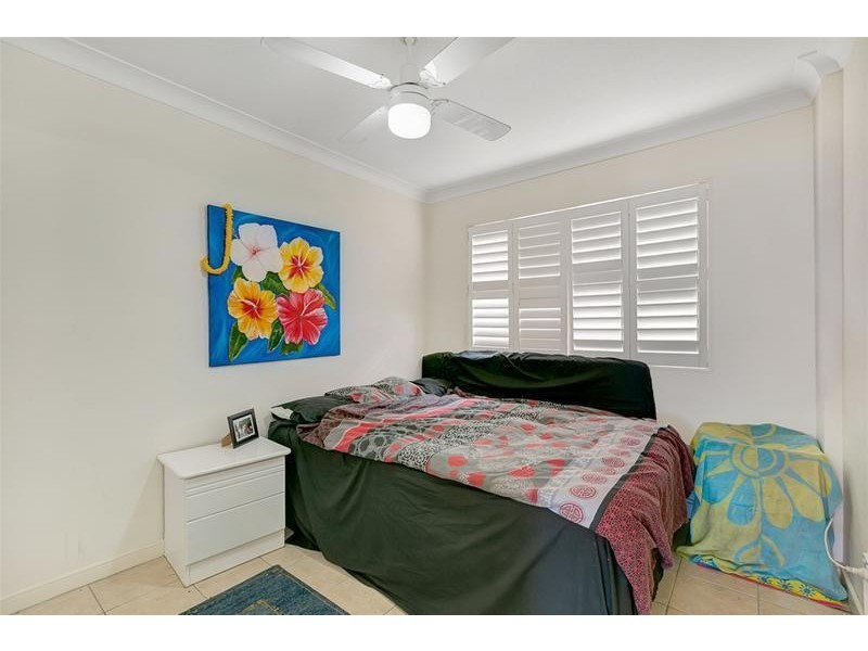 2/2 Seventeenth Avenue, Palm Beach QLD 4221