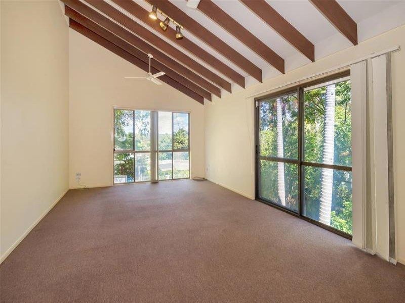 177 Ocean Parade, Burleigh Heads QLD 4220