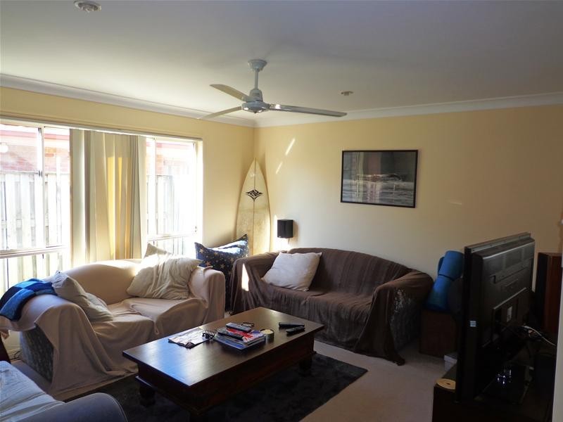 23 Tussock Crescent, Elanora QLD 4221