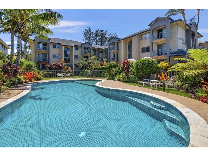 17/143 Golden Four Drive, Bilinga QLD 4225