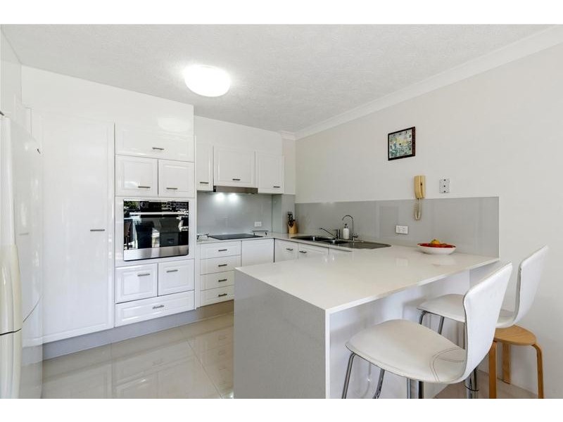 17/143 Golden Four Drive, Bilinga QLD 4225