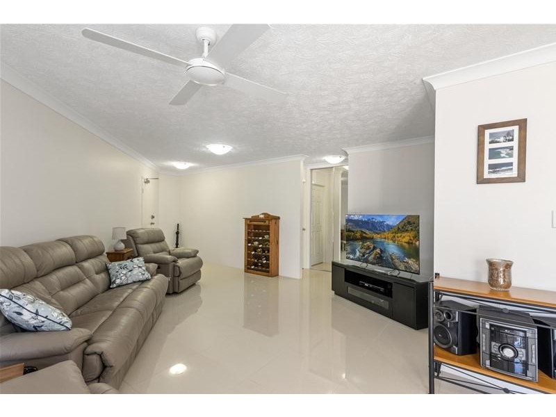 17/143 Golden Four Drive, Bilinga QLD 4225