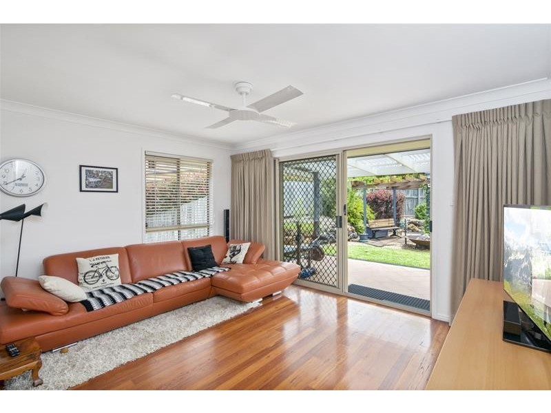 6 Calcita Avenue, Elanora QLD 4221