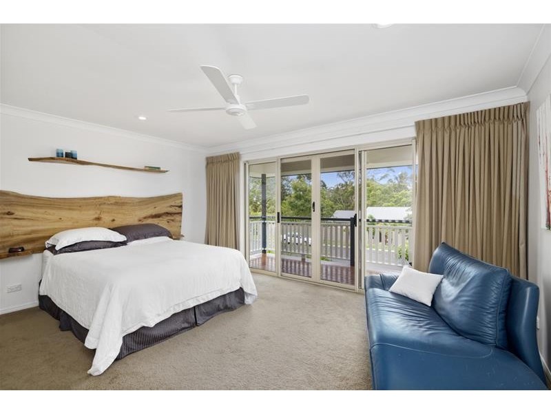 6 Calcita Avenue, Elanora QLD 4221