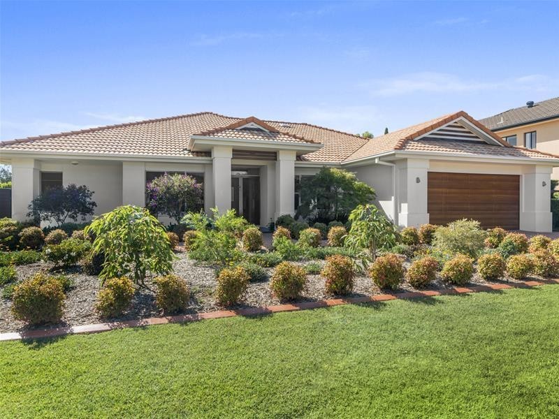 13 Tussock Crescent, Elanora QLD 4221