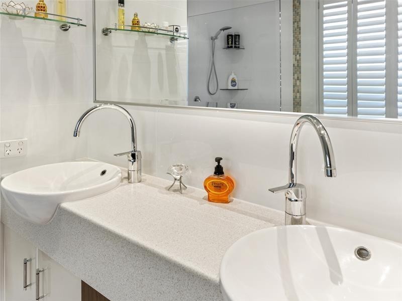 13 Tussock Crescent, Elanora QLD 4221