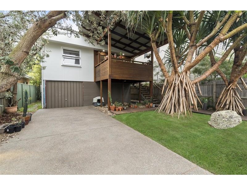 29 Twenty Third Avenue, Palm Beach QLD 4221
