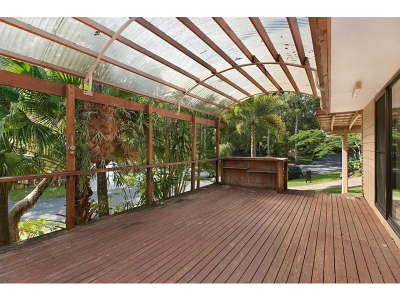 3 Exmouth Court, Elanora QLD 4221