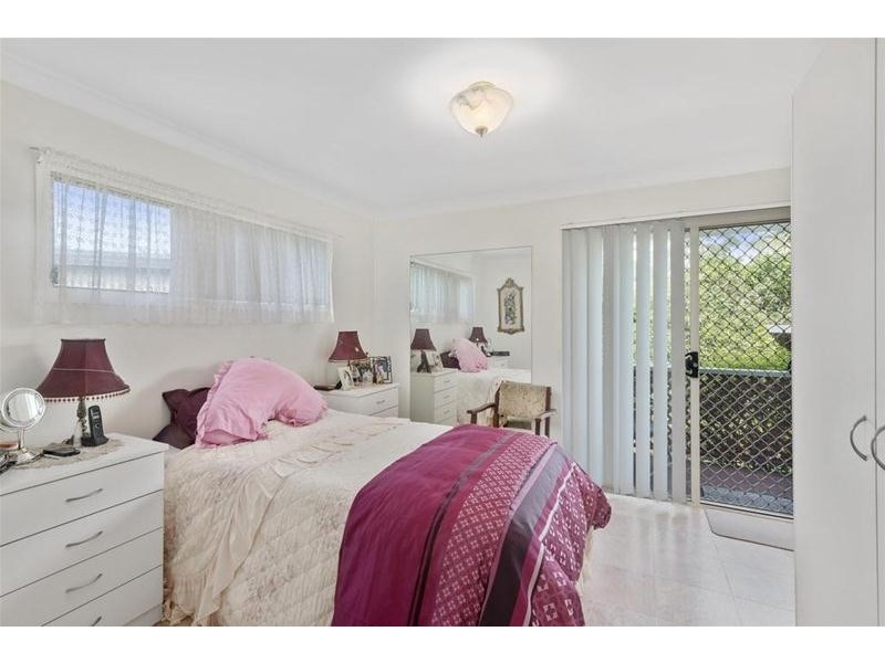 2B Reynton Street, Currumbin Waters QLD 4223