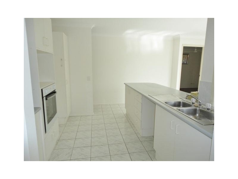 280 Nineteenth Avenue, Elanora QLD 4221