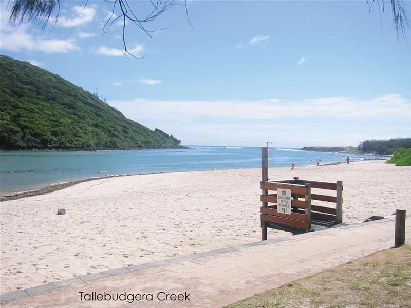 3/4 Twenty Sixth Avenue, Palm Beach QLD 4221