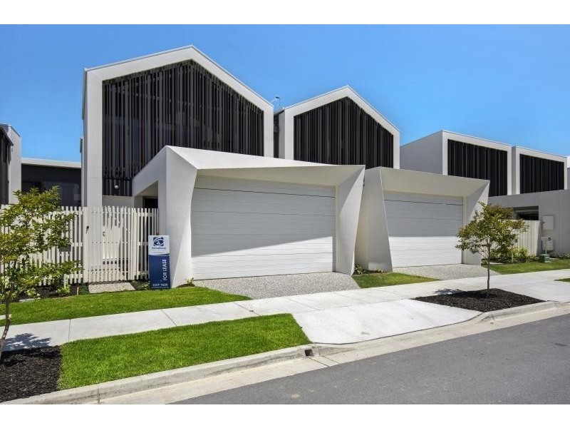 1/4 Magnoli Circuit, Palm Beach QLD 4221