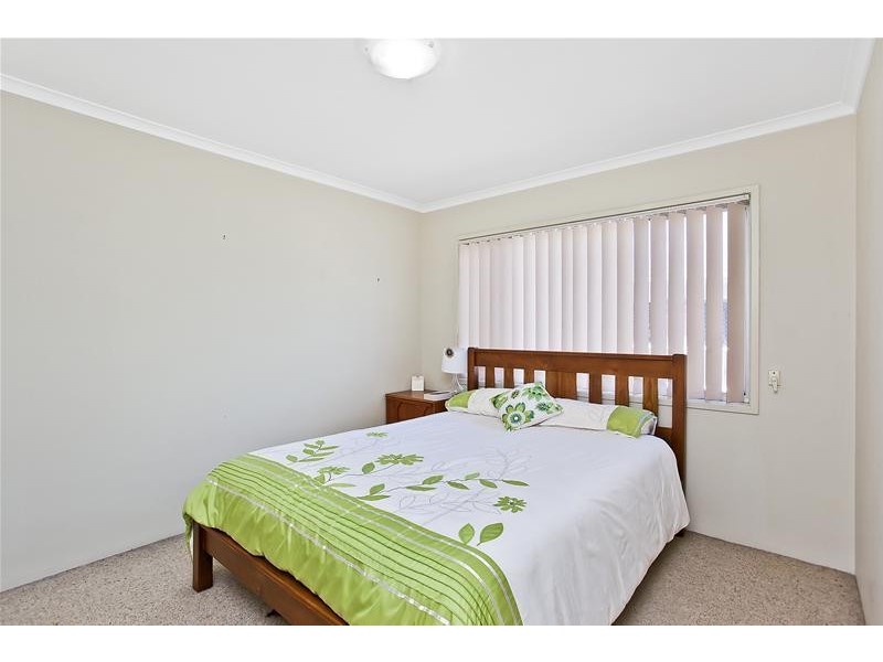 8/18 Mawarra Street, Palm Beach QLD 4221