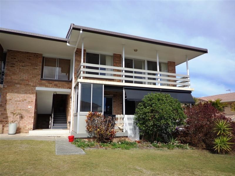 6/2 Twenty Sixth Avenue, Palm Beach QLD 4221