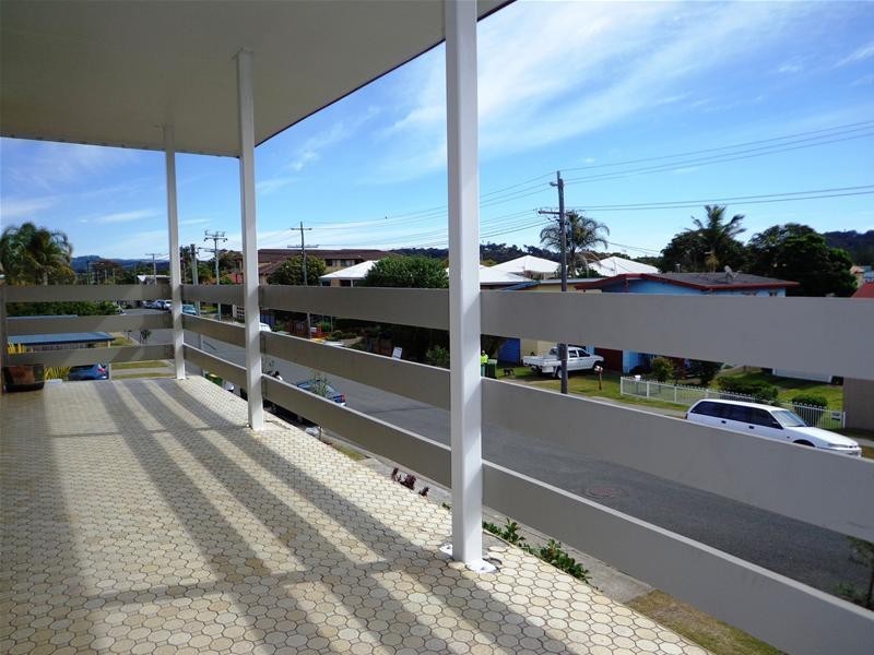 6/2 Twenty Sixth Avenue, Palm Beach QLD 4221