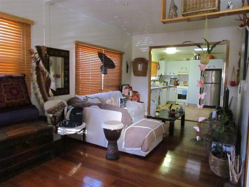 18 Twenty Third Avenue, Palm Beach QLD 4221