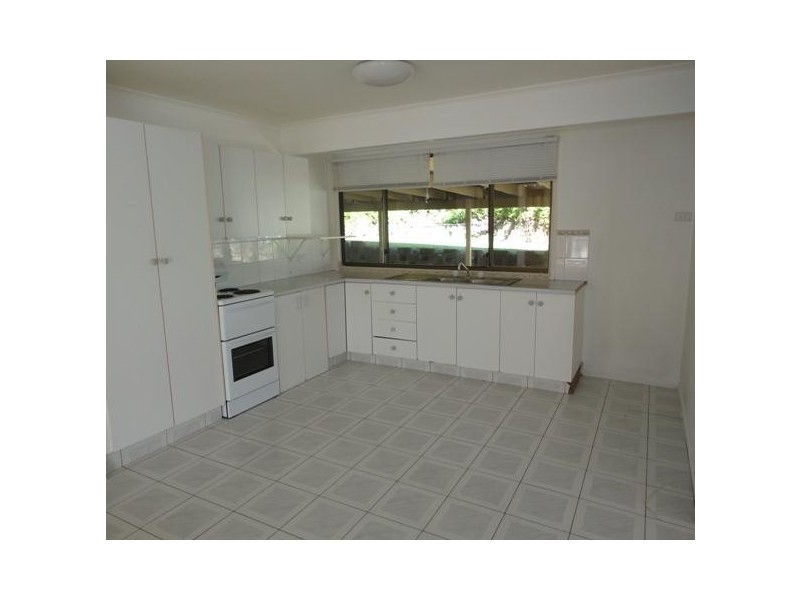 3 Exmouth Court, Elanora QLD 4221