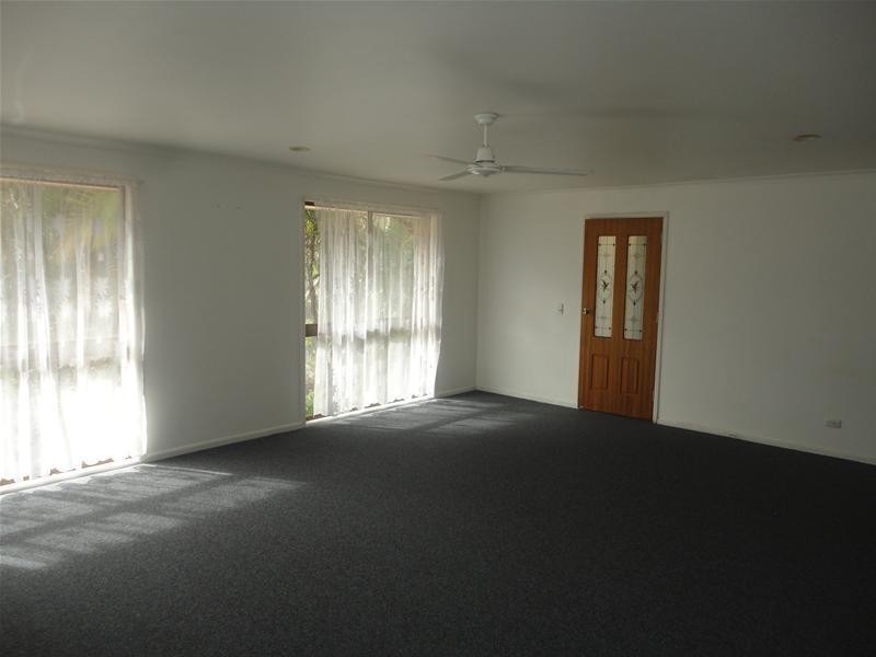 3 Exmouth Court, Elanora QLD 4221