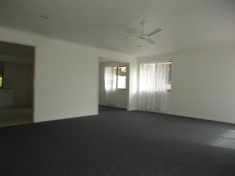 3 Exmouth Court, Elanora QLD 4221