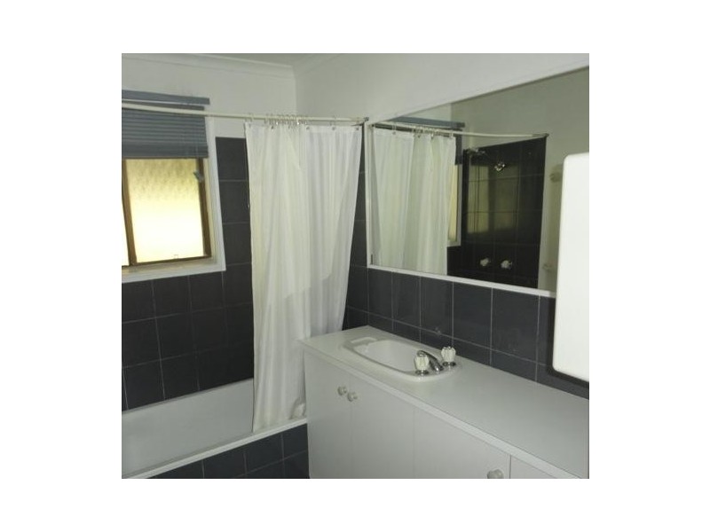 3 Exmouth Court, Elanora QLD 4221