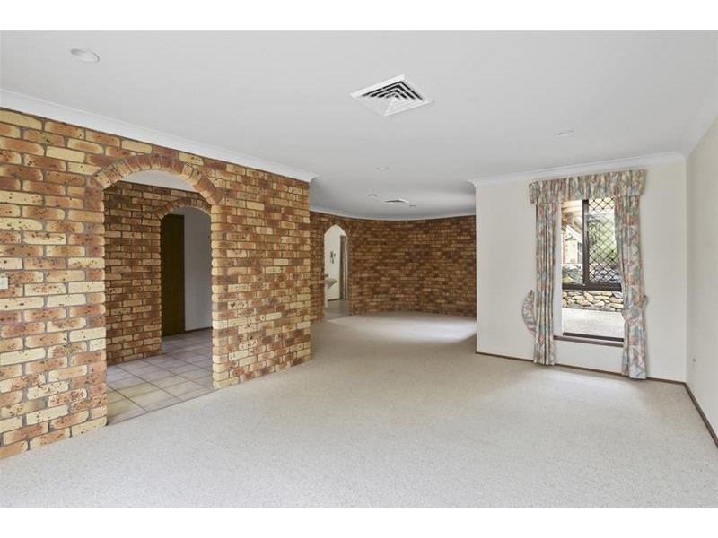 70 Murtha Drive, Elanora QLD 4221