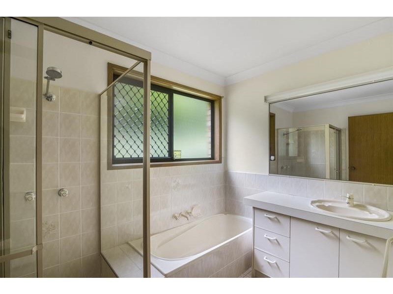 70 Murtha Drive, Elanora QLD 4221