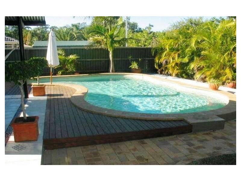 4 Rattan Court, Elanora QLD 4221