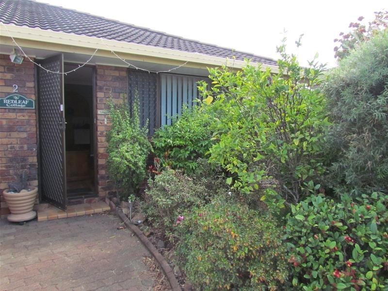 2/6 Redleaf Court, Burleigh Waters QLD 4220