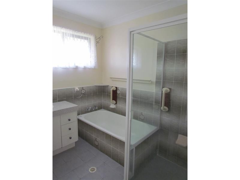 2/6 Redleaf Court, Burleigh Waters QLD 4220