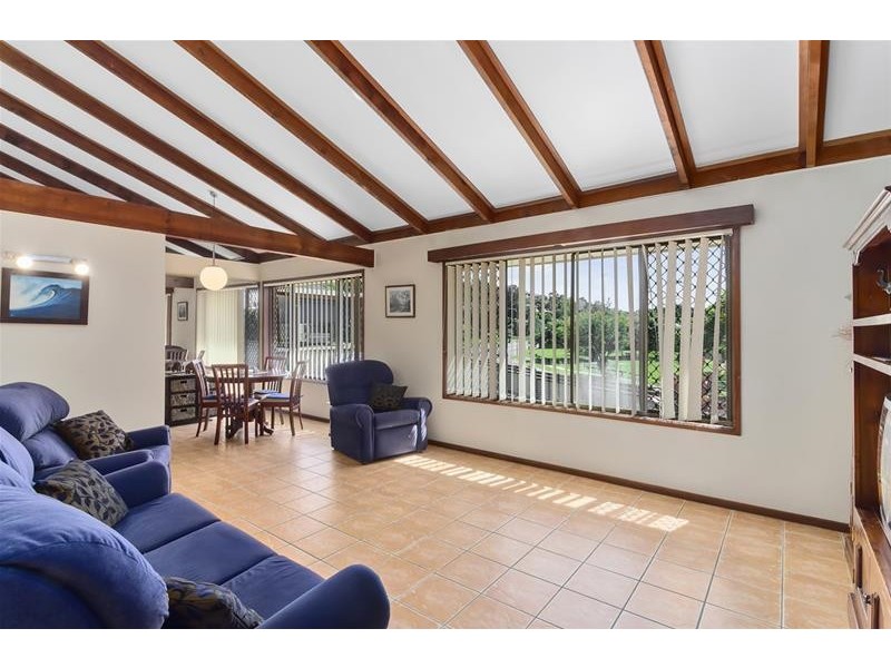 18 Murtha Drive, Elanora QLD 4221