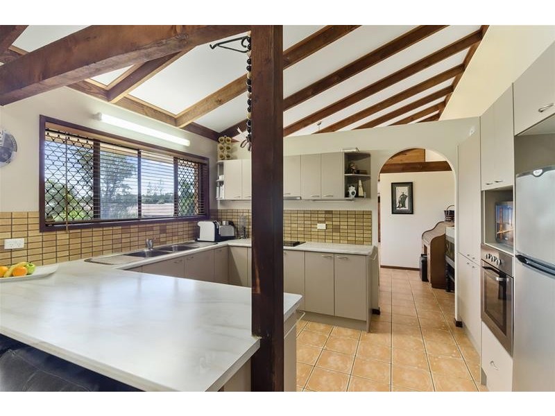 18 Murtha Drive, Elanora QLD 4221