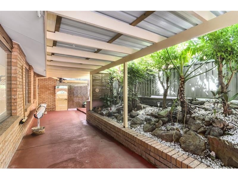 18 Murtha Drive, Elanora QLD 4221