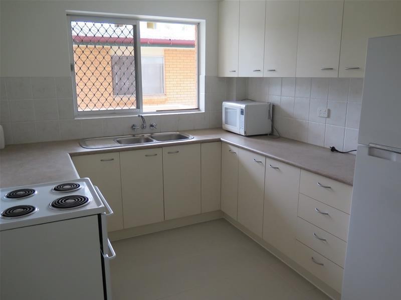 4/68 The Esplanade, Burleigh Heads QLD 4220