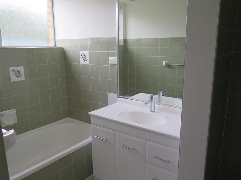 4/68 The Esplanade, Burleigh Heads QLD 4220