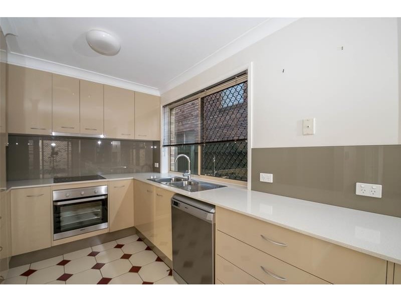 1/27 Twenty Fourth Avenue, Palm Beach QLD 4221