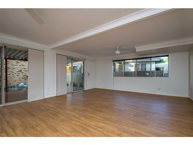 1/27 Twenty Fourth Avenue, Palm Beach QLD 4221