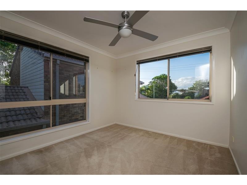 1/27 Twenty Fourth Avenue, Palm Beach QLD 4221