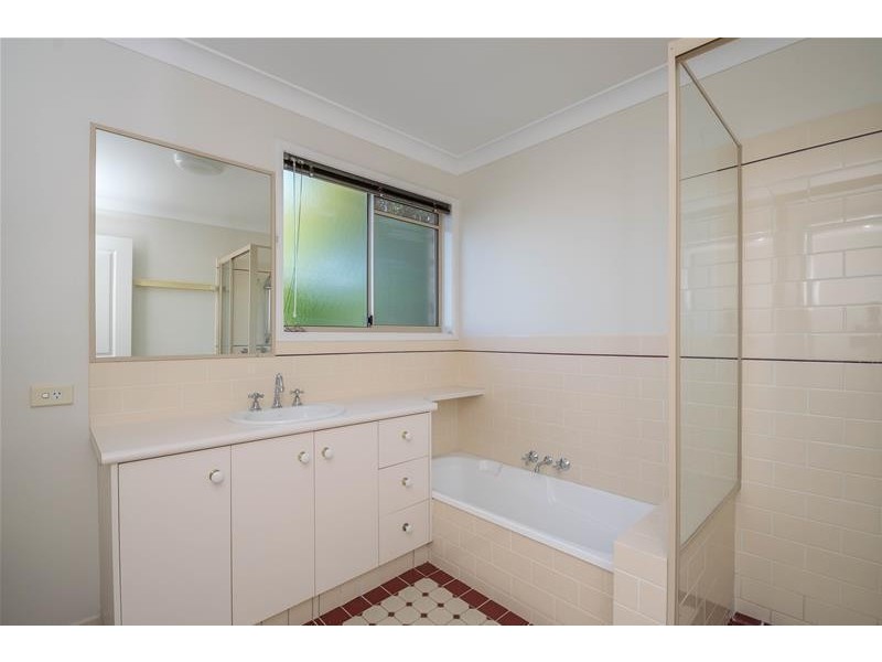 1/27 Twenty Fourth Avenue, Palm Beach QLD 4221