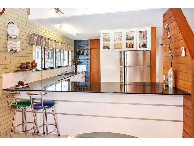 202 Tahiti Avenue, Palm Beach QLD 4221