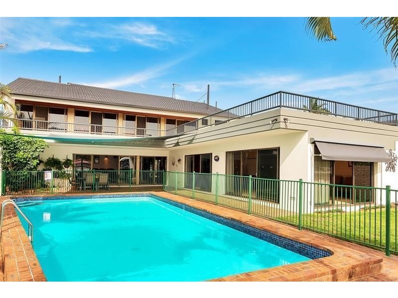 202 Tahiti Avenue, Palm Beach QLD 4221