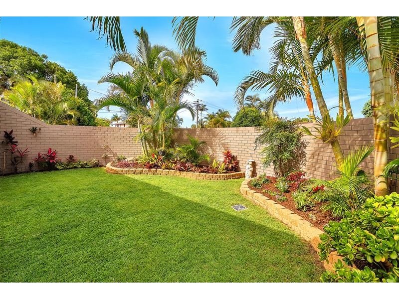 202 Tahiti Avenue, Palm Beach QLD 4221