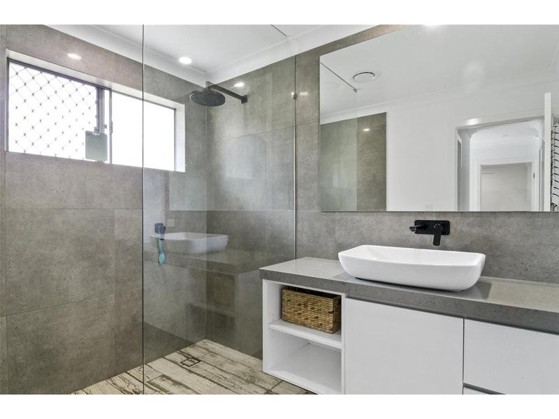 335 Adina Avenue, Bilinga QLD 4225