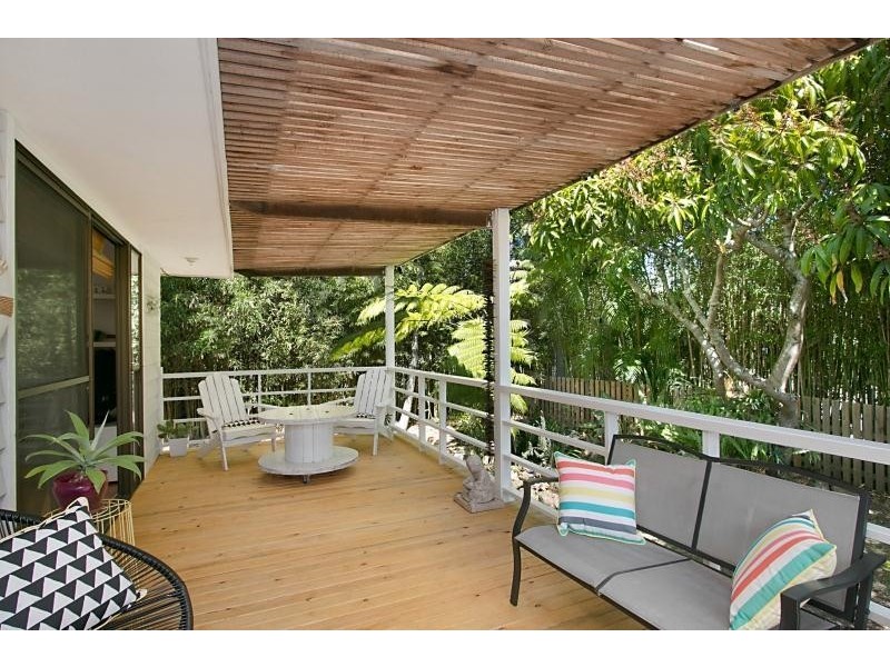 24 Riverside Drive, Currumbin Waters QLD 4223