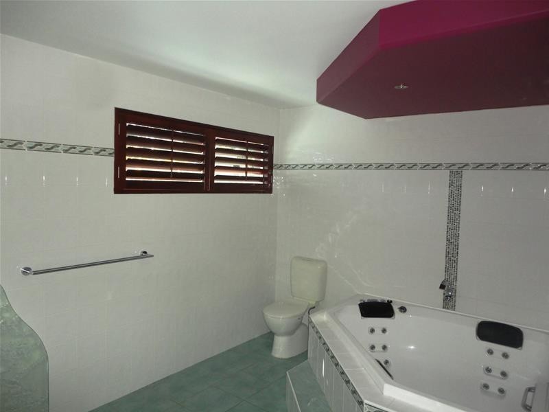 17 Kaffia Court, Elanora QLD 4221