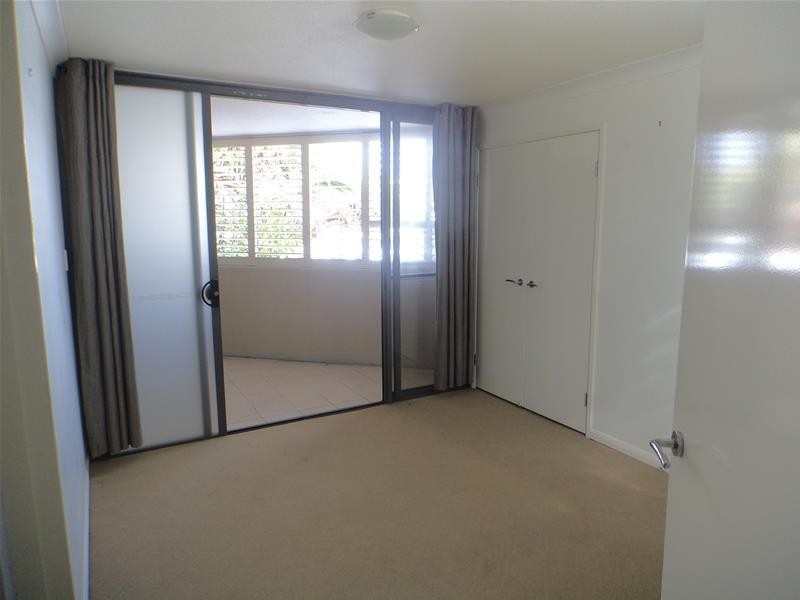 2/53 Petrel Avenue, Mermaid Beach QLD 4218