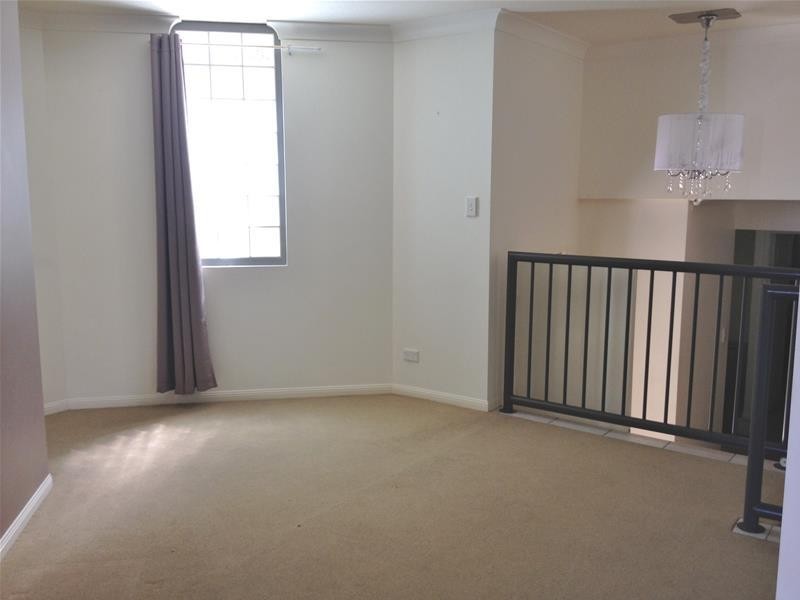 2/53 Petrel Avenue, Mermaid Beach QLD 4218