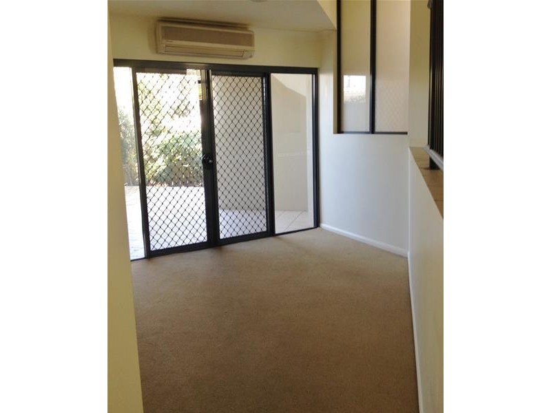 2/53 Petrel Avenue, Mermaid Beach QLD 4218