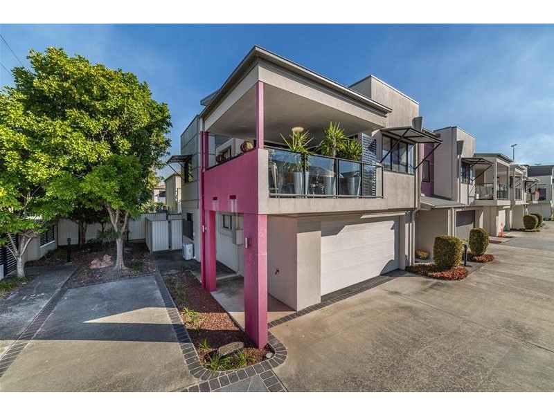 1/35 Harley Street, Labrador QLD 4215