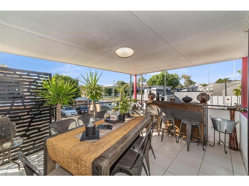 1/35 Harley Street, Labrador QLD 4215